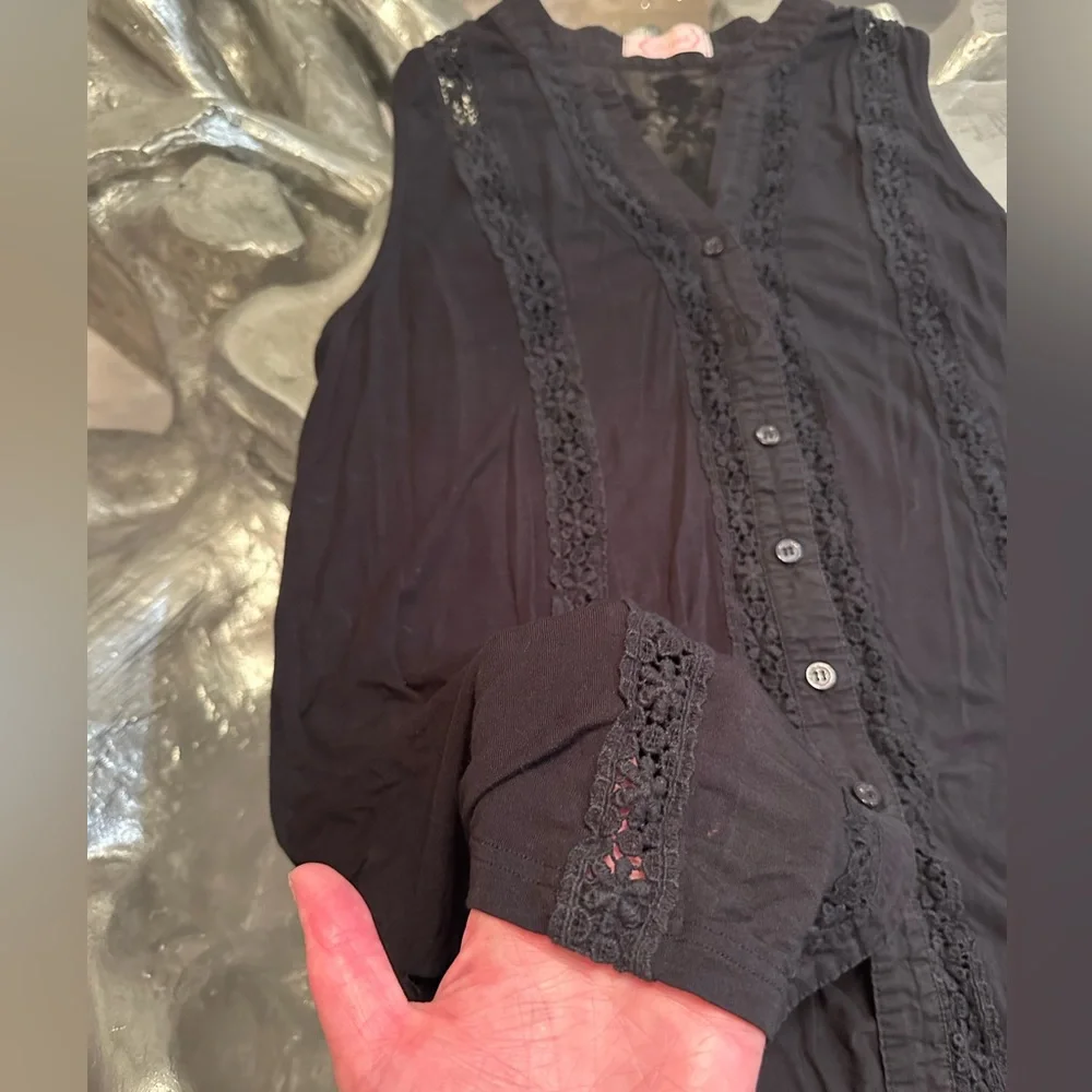 Blush Brand Button down dress tank top. Size medium - Picture 7 of 9